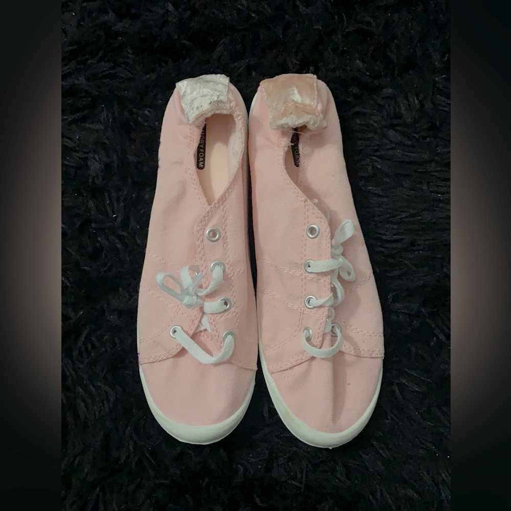 Pink flat shoes
